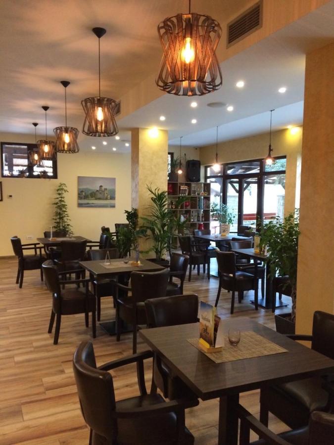 아파틴 Garden House B&B 외부 사진