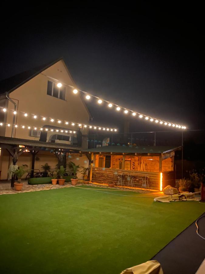 아파틴 Garden House B&B 외부 사진