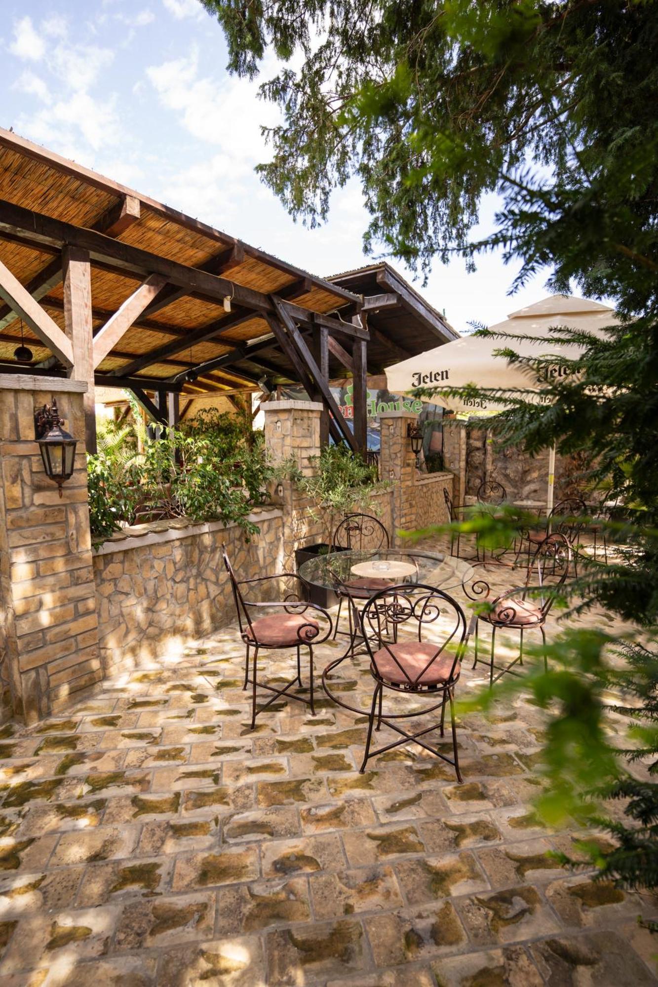 아파틴 Garden House B&B 외부 사진
